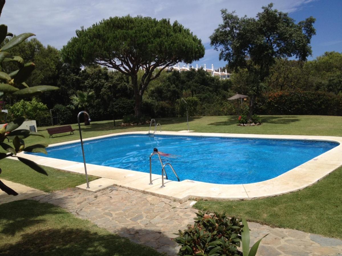 Beautiful Holiday Apartment 2 Bedroom Beach And Pool Malaga Marbella Calahonda Royale Mijas Costa Spain Exterior foto